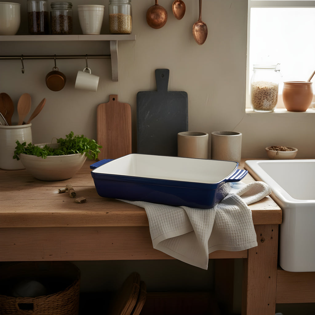 33cm Cast Iron Roasting Pan (Blue)